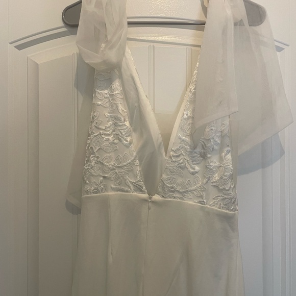 Elegant Jumper. Nice chiffon shawl. NWT - Picture 2 of 3